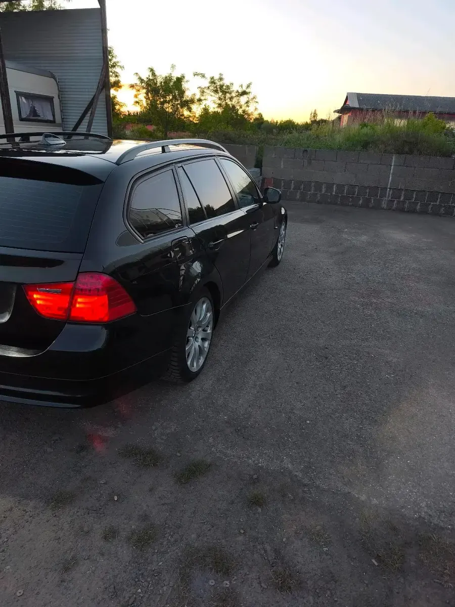 Używany BMW 320 177 KM (130 kW) 2009 Czarny Kombi