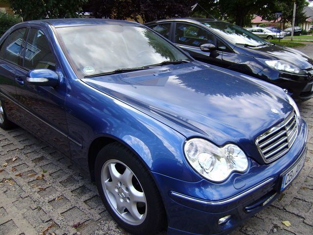 Gebraucht Mercedes C180 143 PS (105 kW) 2006 Blau Limousine