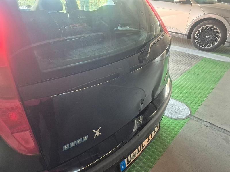 Gebraucht Fiat Punto 60 PS (44 kW) 2002 Schwarz Kleinwagen
