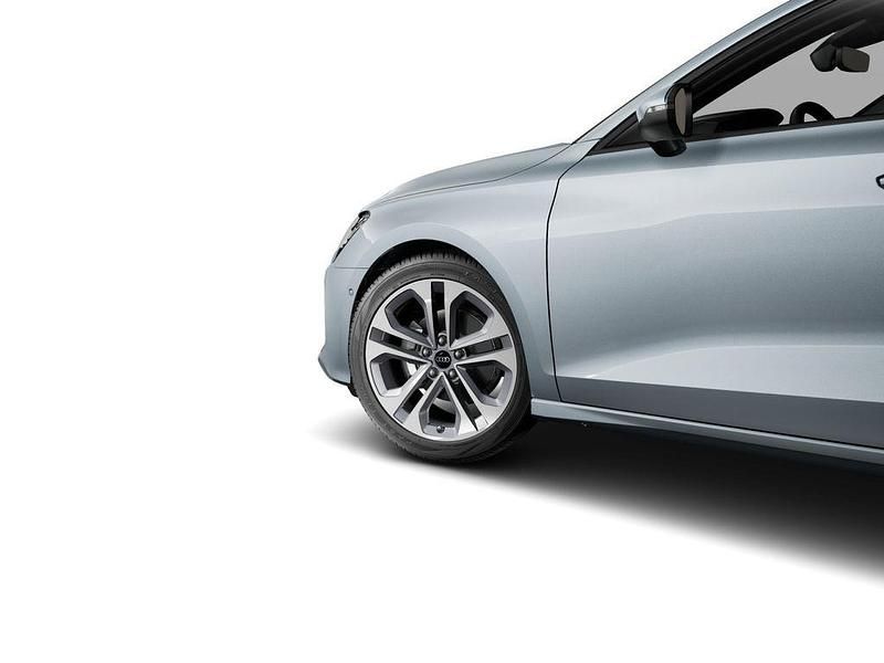 Gebraucht Audi A3 S-Line 116 PS (85 kW) 2025 Grau Limousine