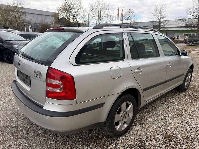 Gebraucht Skoda Octavia Ambiente 105 PS (77 kW) 2008 Silber Kombi