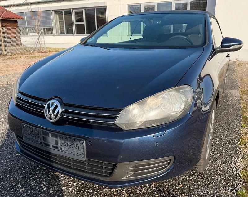 Gebraucht VW Golf Cabriolet Basis 105 PS (77 kW) 2012 Blau Cabrio