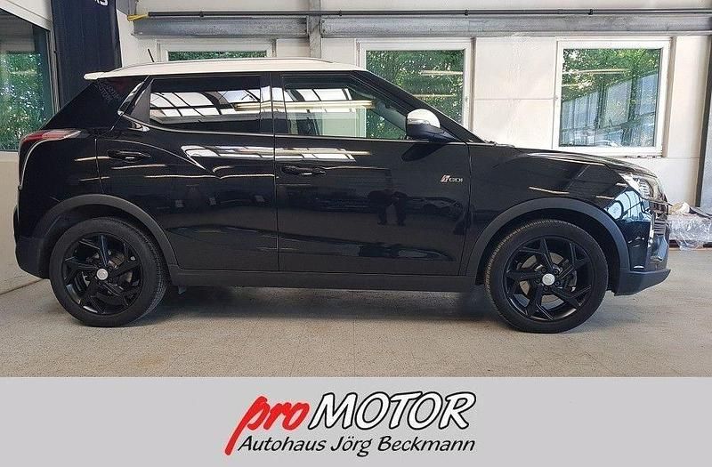 Gebraucht SsangYong Tivoli 163 PS (119 kW) 2021 Schwarz SUV