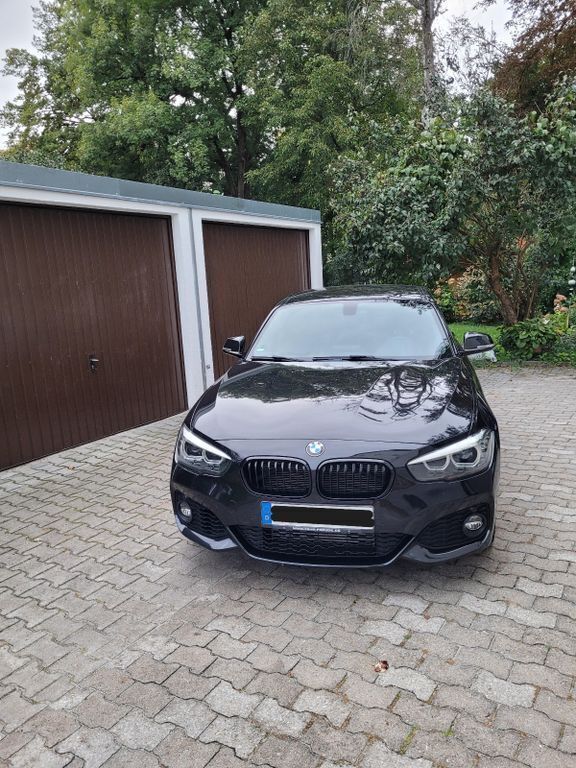 Schwarz Gebraucht 2019 BMW 118 M Sport Kleinwagen | 16.800 € (Guter Preis) - Bild 1/4