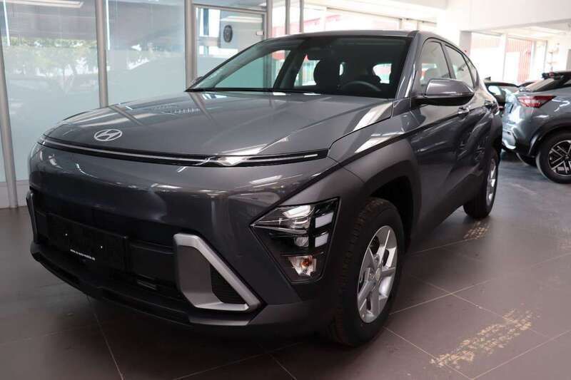 Ecotronic grau Neu 2025 Hyundai Kona SUV | 20.970 € (Superpreis) - Bild 1/4