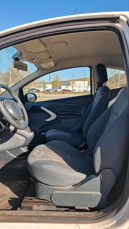 Gebraucht Ford Ka Ambiente 73 PS (53 kW) 2015 Weiß Kleinwagen