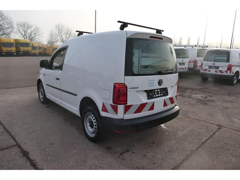 Gebraucht VW Caddy 122 PS (89 kW) 2016 Candyweiß (metallic) Van / Kleinbus