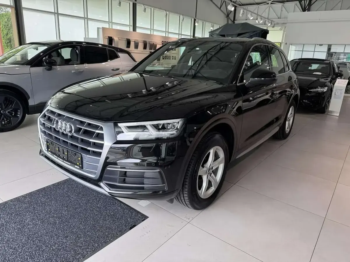 Gebraucht Audi Q5 Sport 252 PS (185 kW) 2018 Mythosschwarz metallic SUV