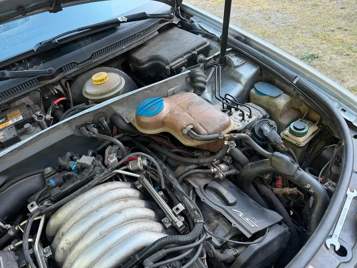 Second-hand Audi A6 164 CP (120 kW) 1997 Argintiu Berlinǎ