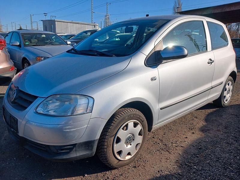 Gebraucht VW Fox Basis 54 PS (39 kW) 2007 Silber Kleinwagen