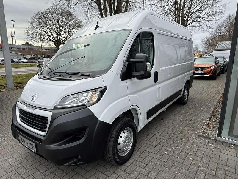 Gebraucht Peugeot Boxer 120 PS (88 kW) 2023 Kaolin weiß Van