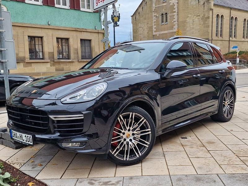 Schwarz Gebraucht 2016 Porsche Cayenne GTS SUV | 33.000 € (Fairer Preis) - Bild 1/4
