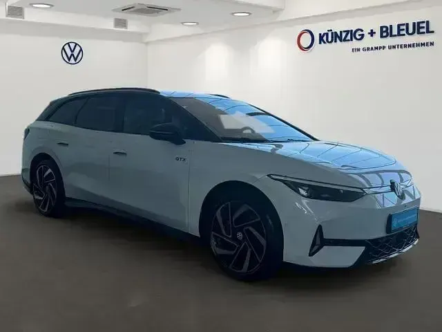 Gebraucht VW ID.7 GTX 250 kW (340 PS) 2025 Gletscherweiß metallic schwarz Kombi