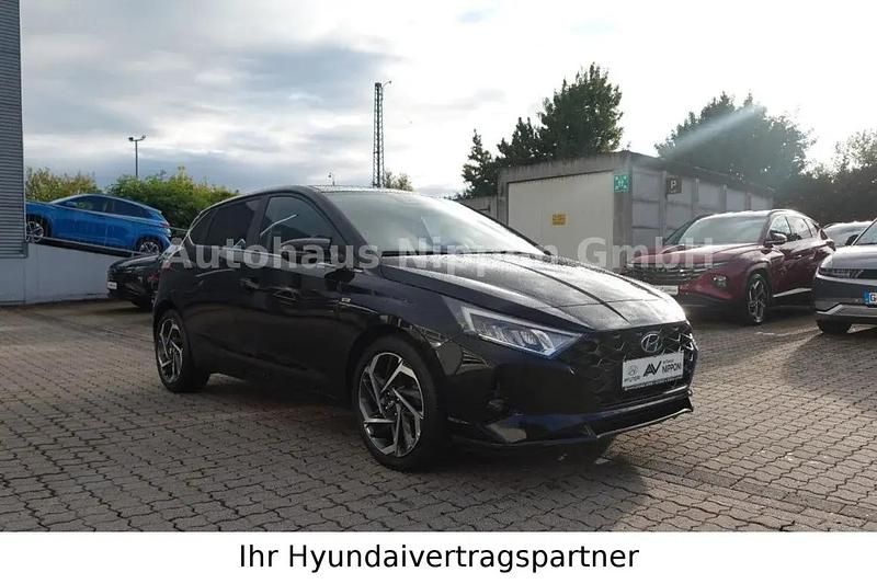 Phantom black / met Gebraucht 2022 Hyundai i20 Prime Kleinwagen | 18.485 € (Fairer Preis) - Bild 1/1