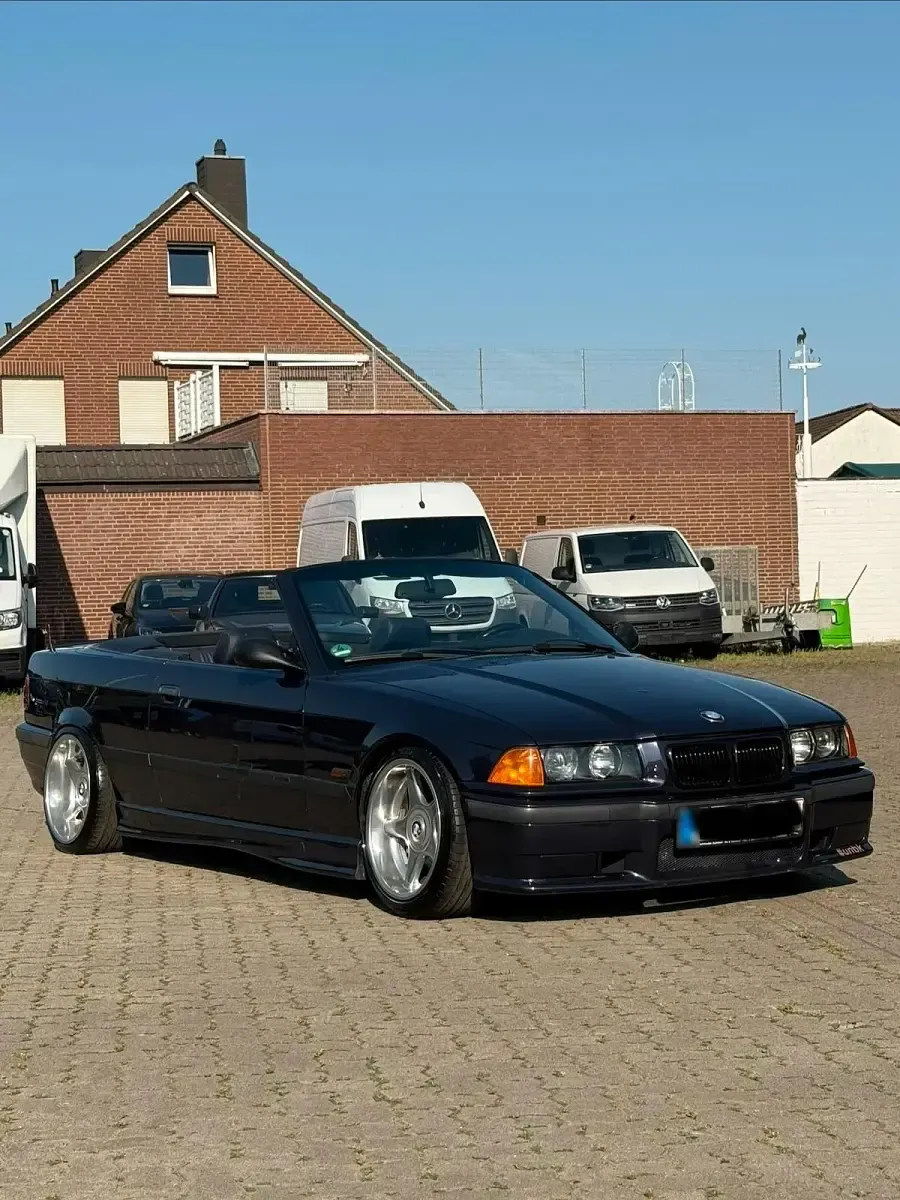 Gebraucht BMW 320 Cabriolet 150 PS (110 kW) 1996 Violet Cabrio