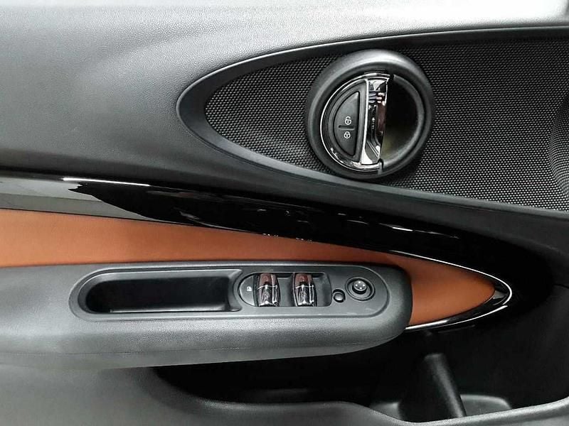 Gebraucht Mini Cooper 136 PS (100 kW) 2021 Midnight black metallic Kleinwagen