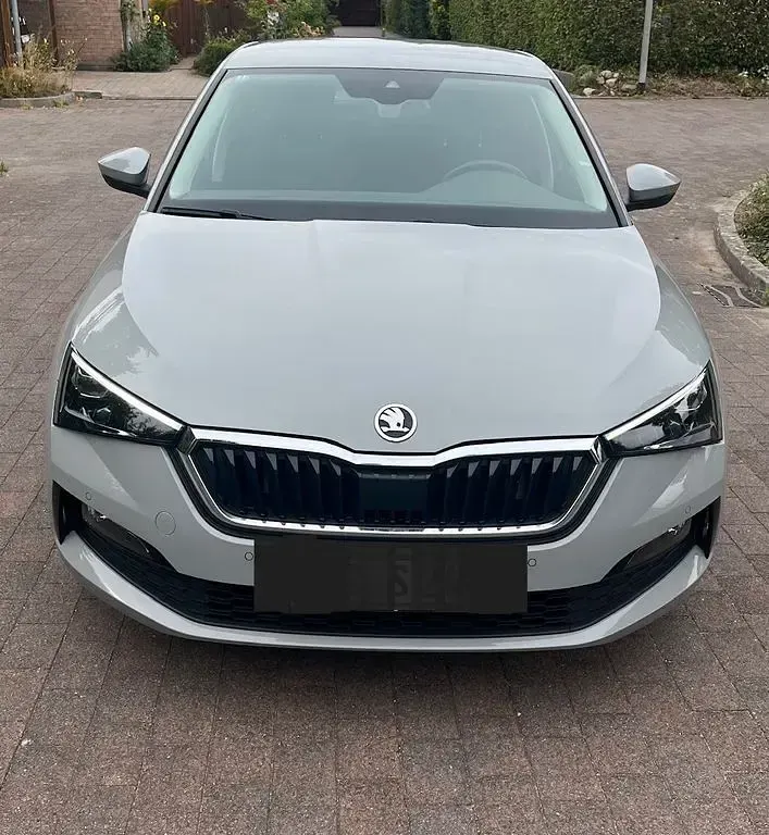 Gebraucht Skoda Scala Style 116 PS (85 kW) 2020 Grau Kleinwagen