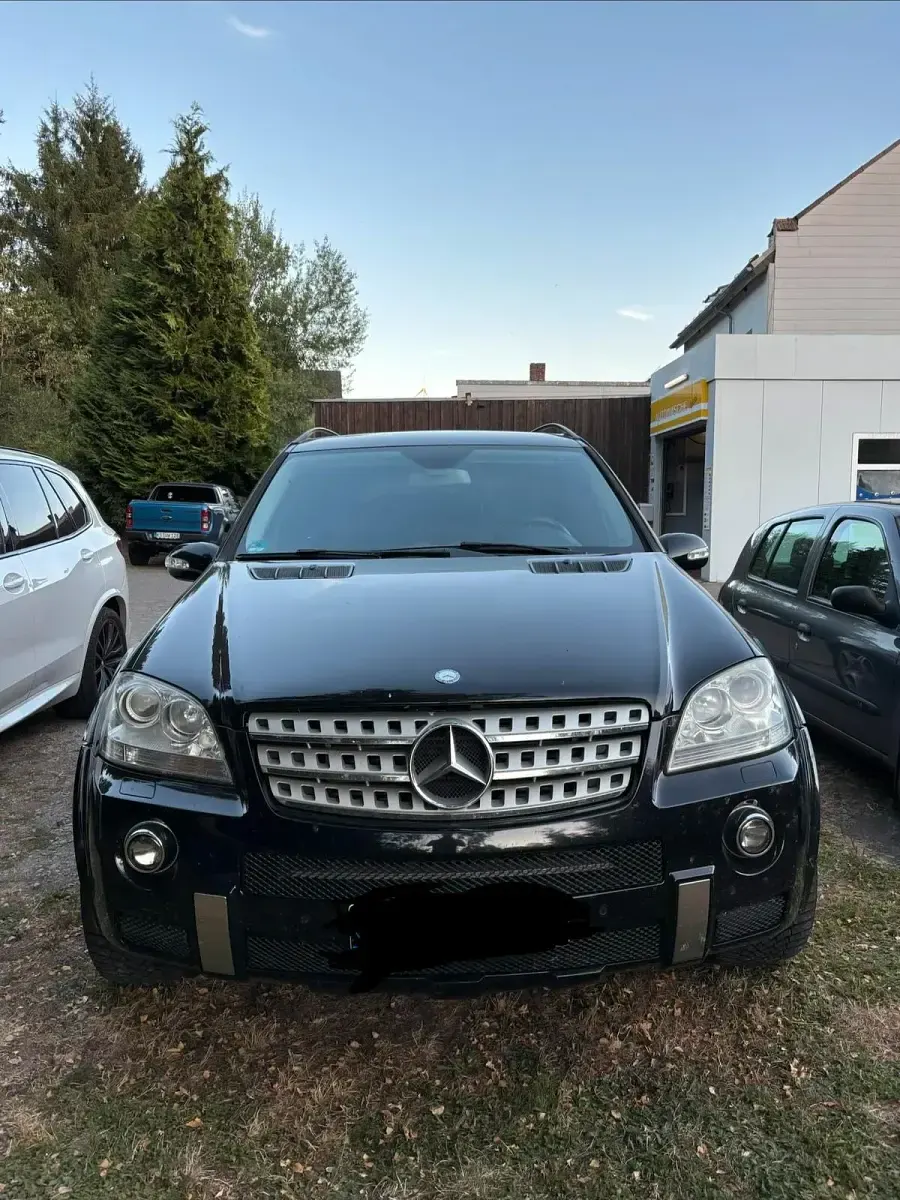Gebraucht Mercedes ML320 AMG 224 PS (164 kW) 2008 Schwarz SUV