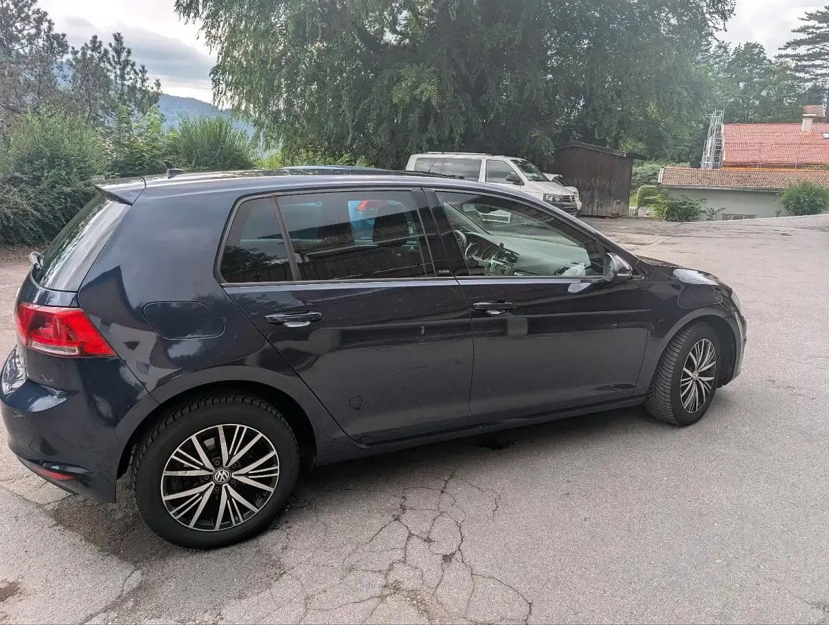 Gebraucht VW Golf VII Allstar 110 PS (80 kW) 2016 Blau Limousine