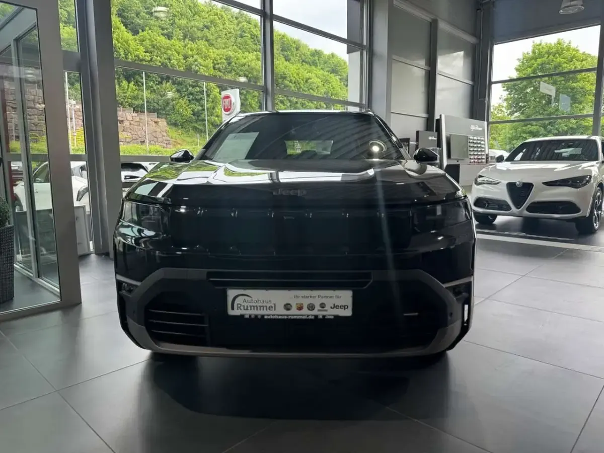Neu Jeep Compass 145 PS (106 kW) 2025 Weiß SUV