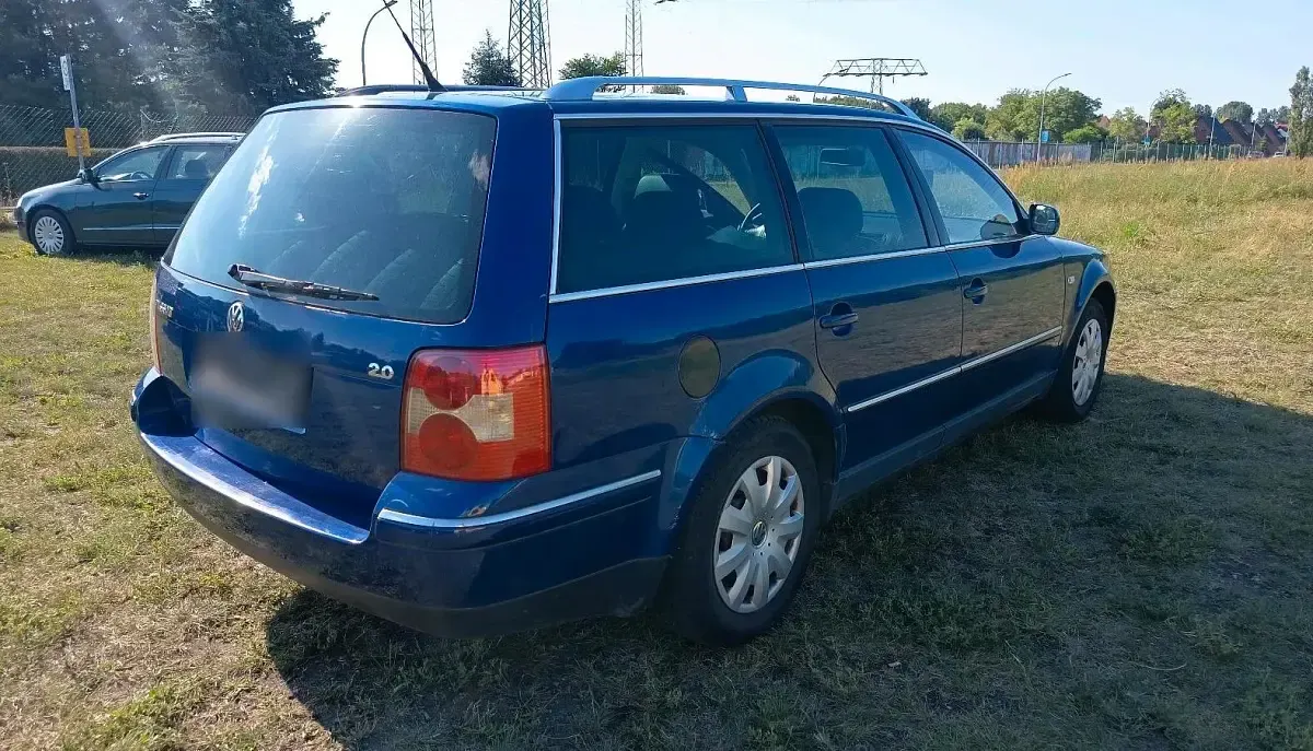 Gebraucht VW Passat Highline 130 PS (95 kW) 2003 Blau Kombi