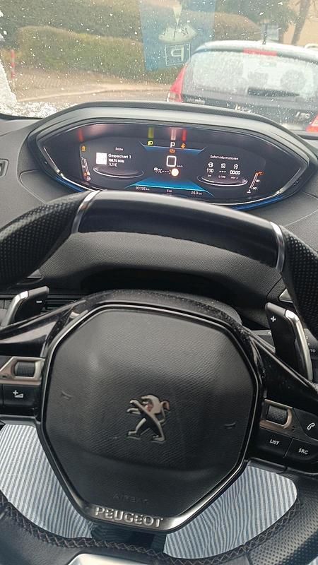 Gebraucht Peugeot 3008 131 PS (96 kW) 2022 Grau SUV