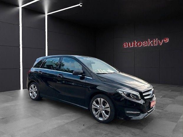 Gebraucht Mercedes B200 136 PS (100 kW) 2016 Schwarz Van / Kleinbus
