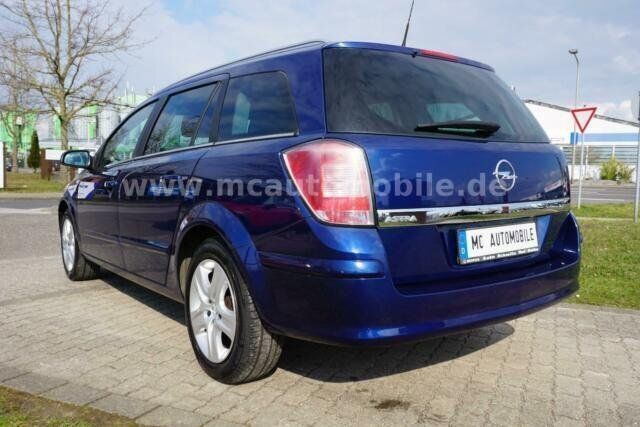 Gebraucht Opel Astra Edition 116 PS (85 kW) 2009 Blau metallic Kombi