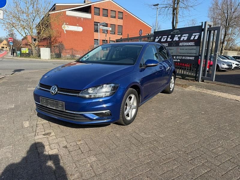 Gebraucht VW Golf VII 116 PS (85 kW) 2018 Blau Limousine