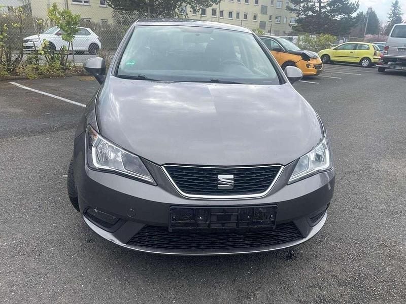 Grau Gebraucht 2015 Seat Ibiza Limousine | 4.790 € (Guter Preis) - Bild 1/4