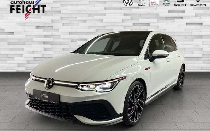Weiß (pure white) Gebraucht 2023 VW Golf VIII GTI Clubsport Limousine | 34.467 € (Fairer Preis) - Bild 1/4