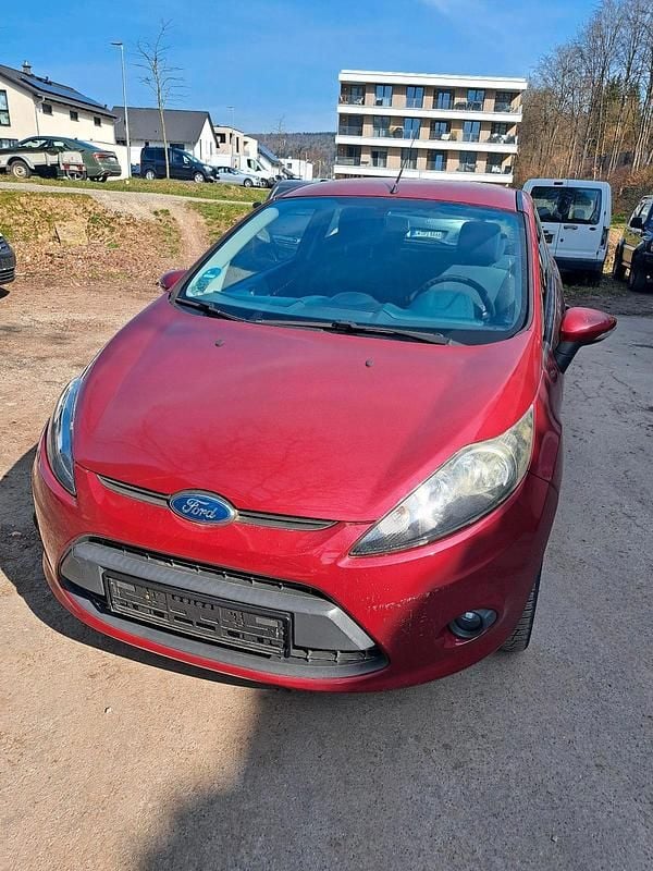 Gebraucht Ford Fiesta 82 PS (60 kW) 2008 Rot Kleinwagen