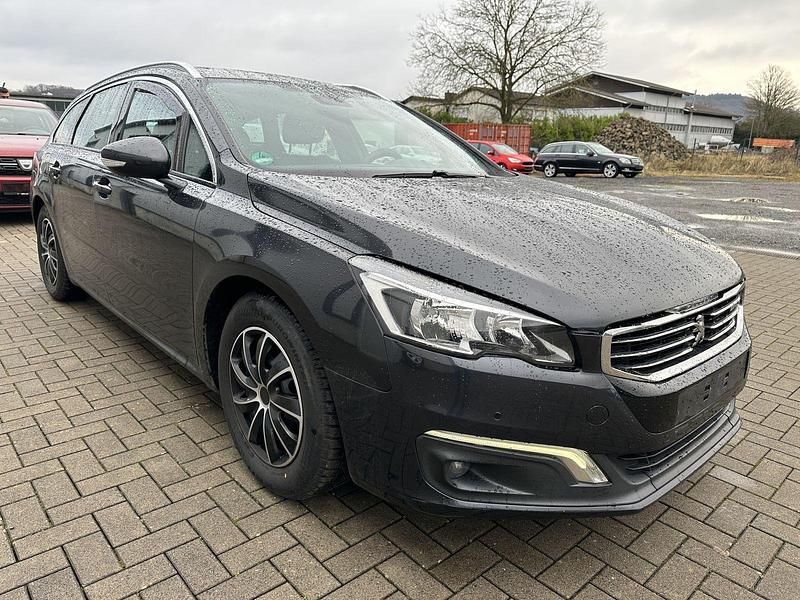 Gebraucht Peugeot 508 Business-Line 120 PS (88 kW) 2016 Lackierung grau haria2/metalli Kombi