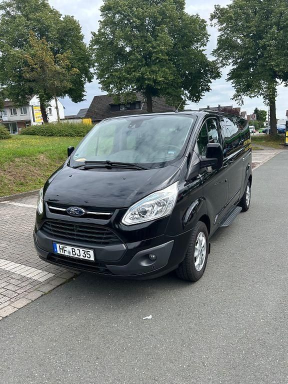 Schwarz Gebraucht 2013 Ford Tourneo Custom Van / Kleinbus | 19.800 € (Teuer) - Bild 1/4