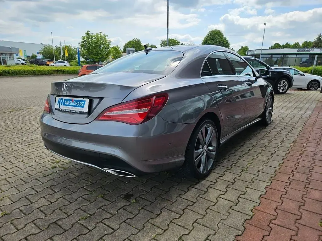Gebraucht Mercedes CLA180 109 PS (80 kW) 2018 Grau Limousine