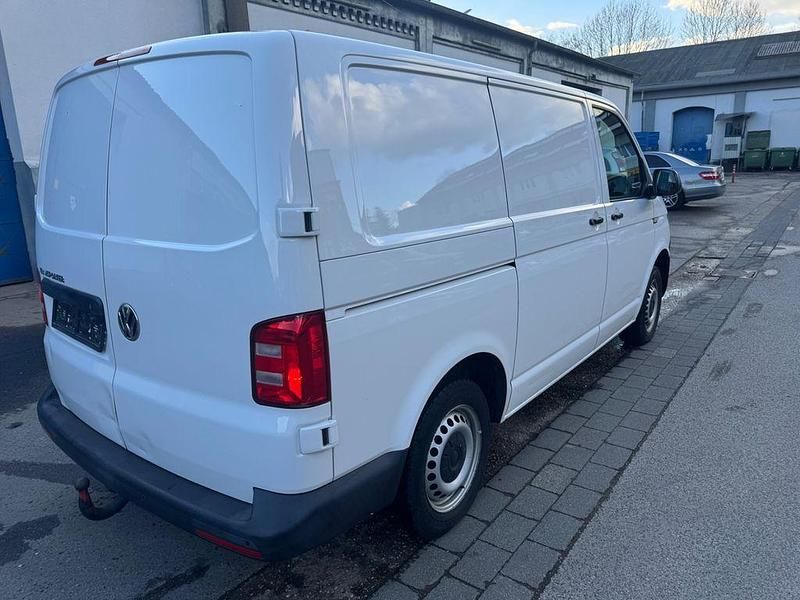 Gebraucht VW Transporter 150 PS (110 kW) 2019 Weiß Van