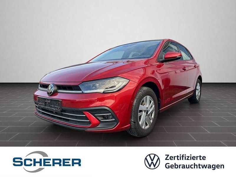 Kings red metallic (metallic) Gebraucht 2022 VW Polo Style Limousine | 16.980 € (Guter Preis) - Bild 1/4