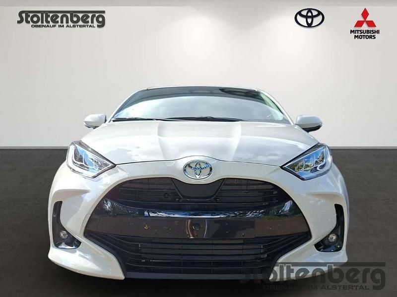 Neu Toyota Yaris Hybrid Team 116 PS (85 kW) 2025 Schneeweiß Kleinwagen