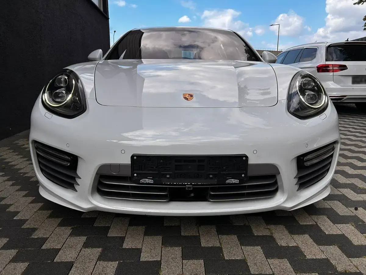 Gebraucht Porsche Panamera Turbo S 570 PS (419 kW) 2015 Weiß Kleinwagen