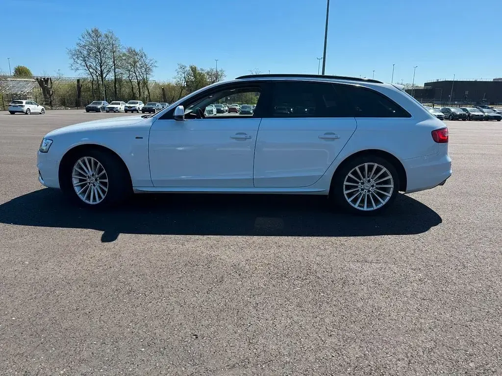 Używany Audi A4 Attraction 150 KM (110 kW) 2014 Biały Kombi