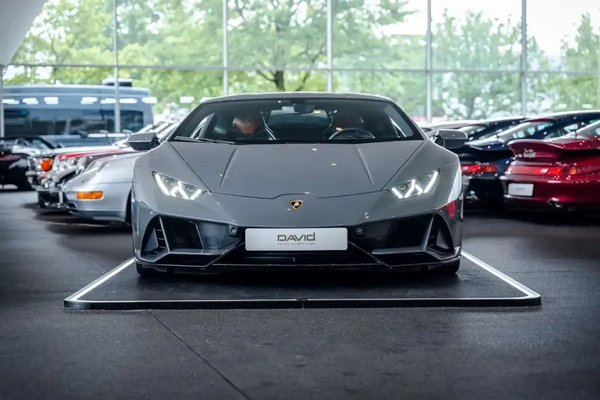 Gebraucht Lamborghini Huracán 640 PS (470 kW) 2024 Grau Coupé