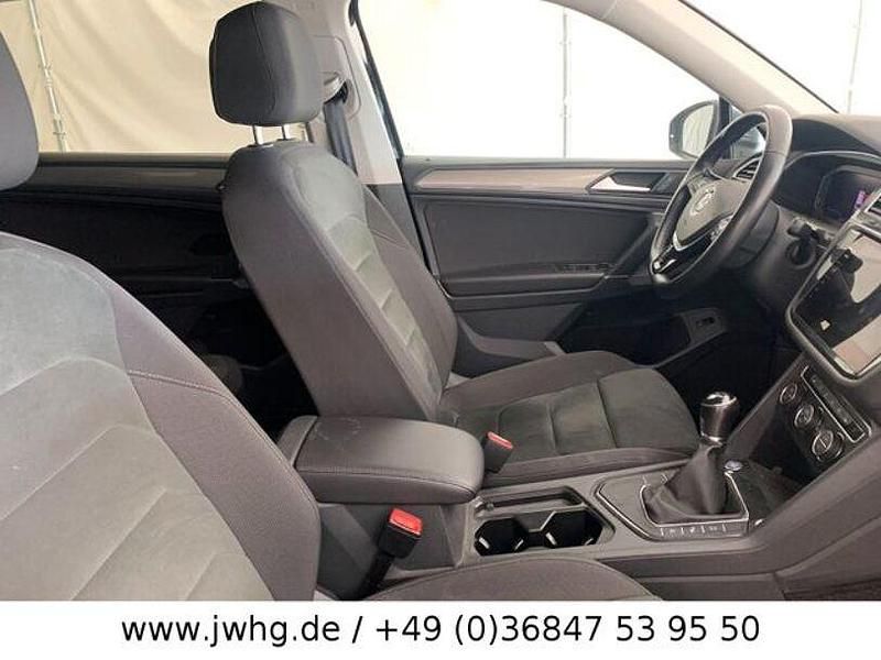 Gebraucht VW Tiguan Allspace 150 PS (110 kW) 2020 Deep black perleffekt (metallic) SUV