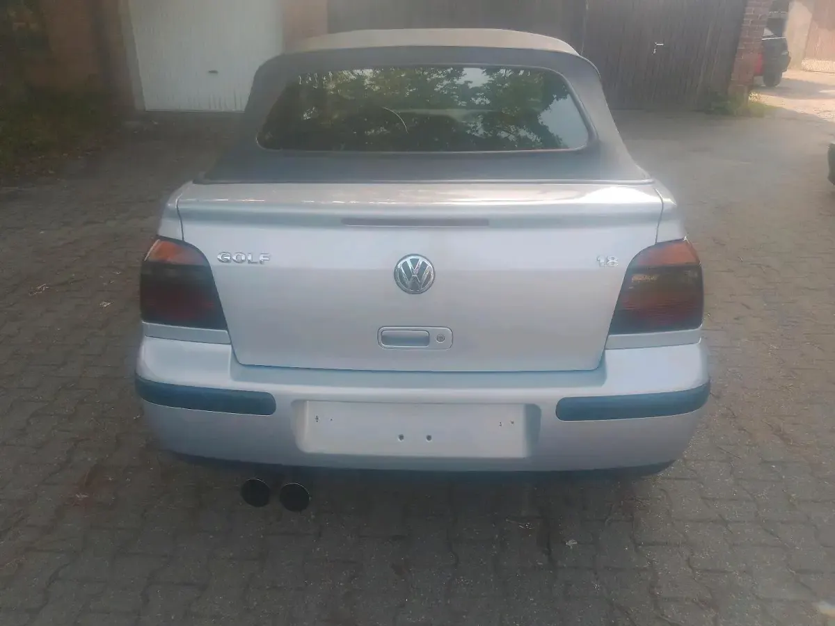 Gebraucht VW Golf 75 PS (55 kW) 1999 Silber Cabrio