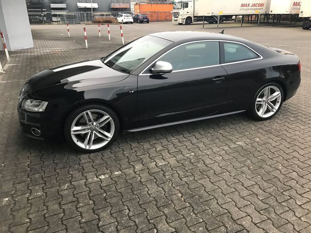 Schwarz metallic Gebraucht 2008 Audi S5 Coupé | 11.600 € - Bild 1/4