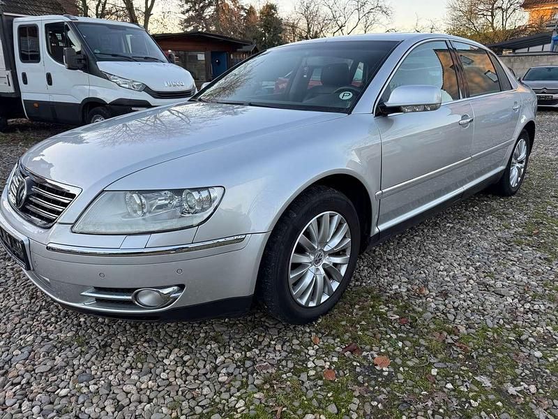 Reflexsilber metallic Gebraucht 2009 VW Phaeton Limousine | 4.999 € (Superpreis) - Bild 1/4