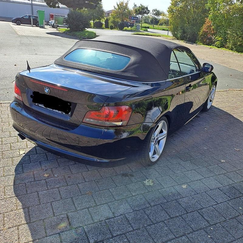 Gebraucht BMW 123 Cabriolet 204 PS (150 kW) 2010 Schwarz Cabrio
