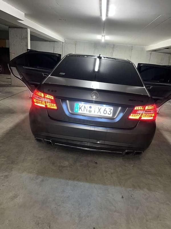 Gebraucht Mercedes E63 AMG AMG 525 PS (386 kW) 2011 Limousine