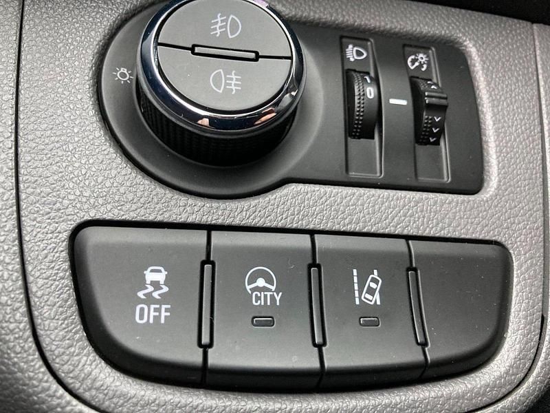 Gebraucht Opel Karl 75 PS (55 kW) 2015 Andere farben Kleinwagen