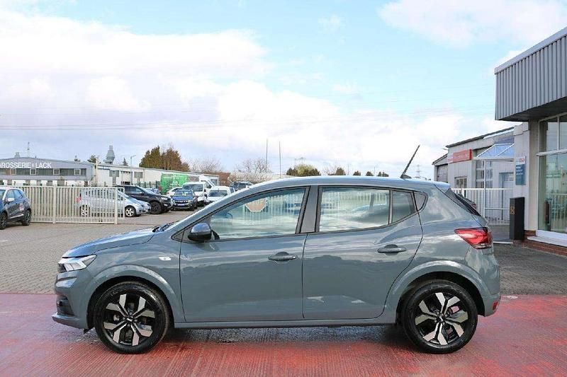 Gebraucht Dacia Sandero Expression 91 PS (66 kW) 2025 Schiefergrau Limousine