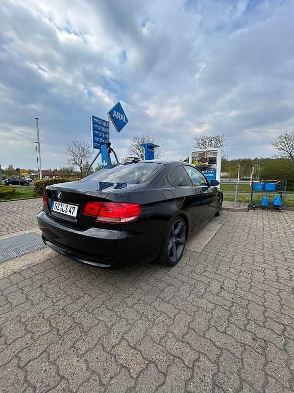 Second-hand BMW 325 Performance 197 CP (144 kW) 2009 Negru Coupe